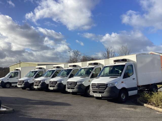 2019 Mercedes-Benz Sprinter 2.1 270 DEGREE REAR OPENING DOORS 🧊 2 OF